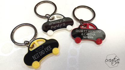 Portachiavi a macchina con bordo rosso, personalizzabile (R58)