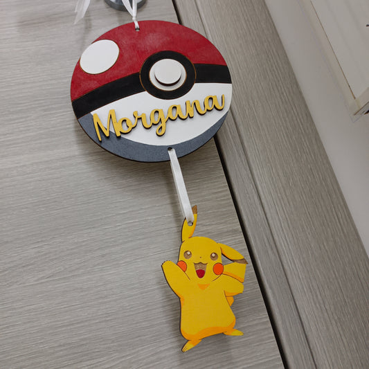 Targa da appendere alla porta della cameretta con Picachu