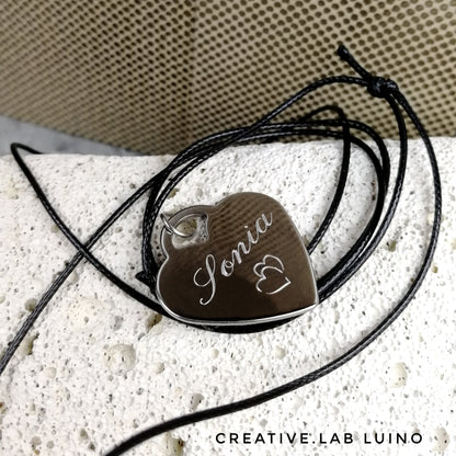 Ciondolo cuore personalizzato con cordino di cotone cerato (A4+COT CER)